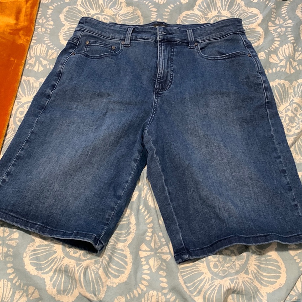 Universal standard long length shorts